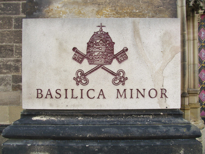 Basilica_minor_201445_praha